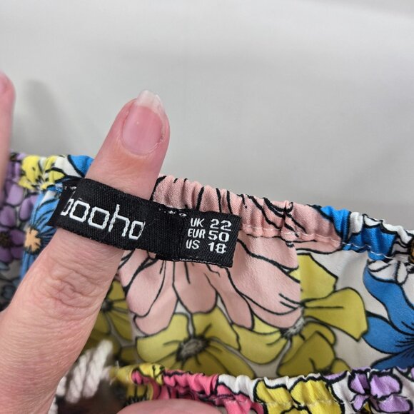 Boohoo  Floral Flower Child Mini Off the Shoulder 70s Style Mini Romper 18 - Picture 7 of 10